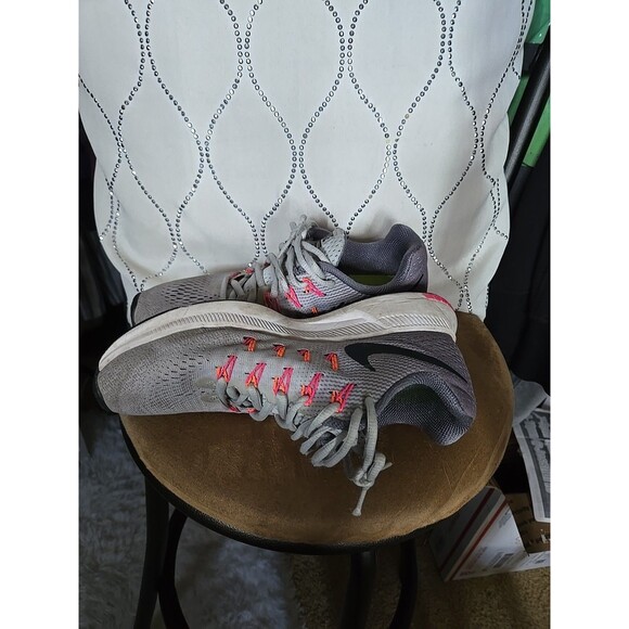 Nike Zoom Pegasus 33 Running Shoes Women Size 7 US Athletic Grey 831356-006 - Picture 9 of 11